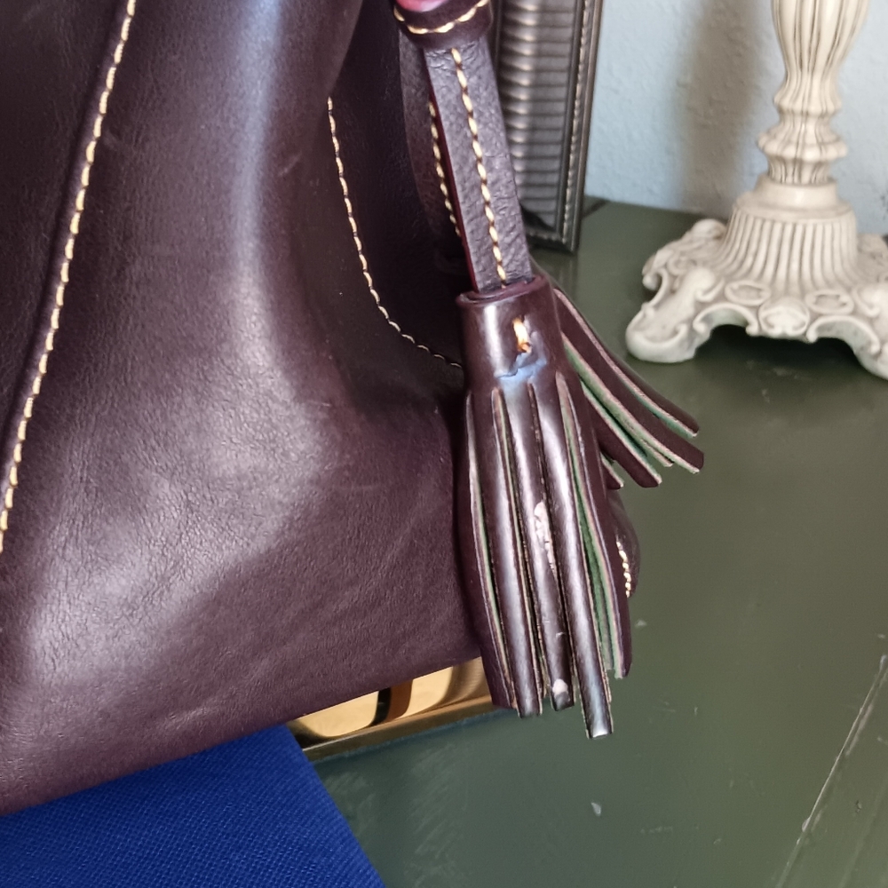 Dooney & Bourke "The Classic Smith bag" in Florentine leather - Picture 2 of 7